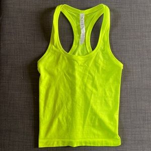 Lululemon Swiftly Tech Racer back 2.0, Size 0 in race length.